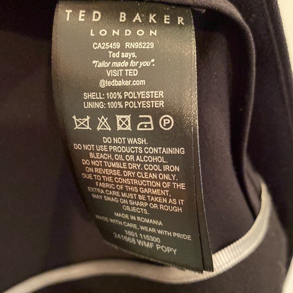 Ted Baker black blazer. Three quarter length ruched sleeves. TB 3 / US8 / US10 - Picture 3 of 9